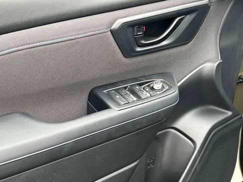 Certified 2025 Subaru Forester Premium image 16