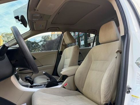 Used 2015 Honda Accord EX image 40