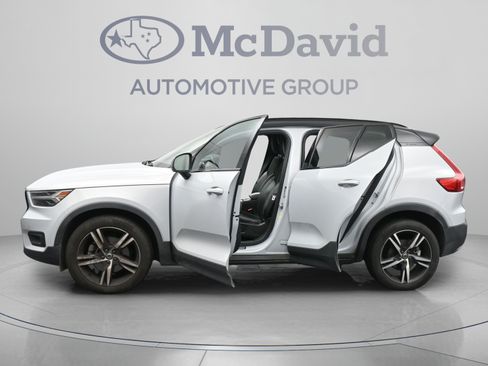 Used 2020 Volvo XC40 T5 R-Design w/ Protection Package Premier AWD/4WD image 42