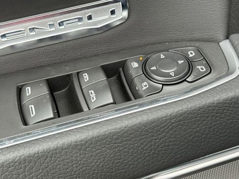 New 2026 GMC Sierra 1500 Denali w/ Denali Reserve Package image 12