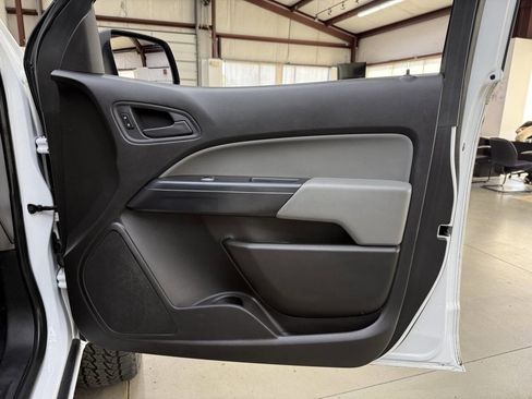 Used 2015 GMC Canyon 2WD Crew Cab image 16