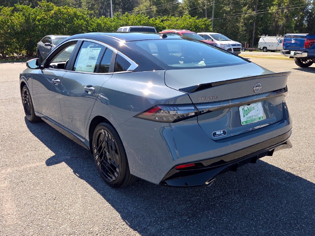 New 2027 Nissan Sentra SR FWD image 10