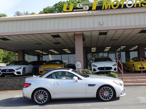 Used 2017 Mercedes-Benz SLC 300 image 2