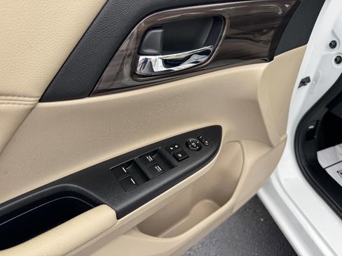 Used 2016 Honda Accord EX image 15