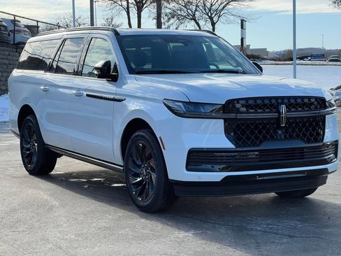 New 2026 Lincoln Navigator L Reserve w/ Jet Appearance Package image 39