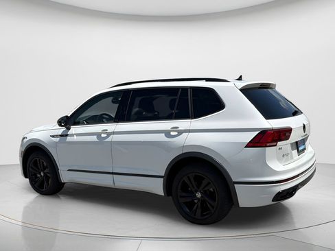 Used 2023 Volkswagen Tiguan SE R-Line FWD image 8