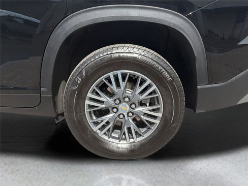 Used 2025 Chevrolet Traverse LT AWD/4WD image 44