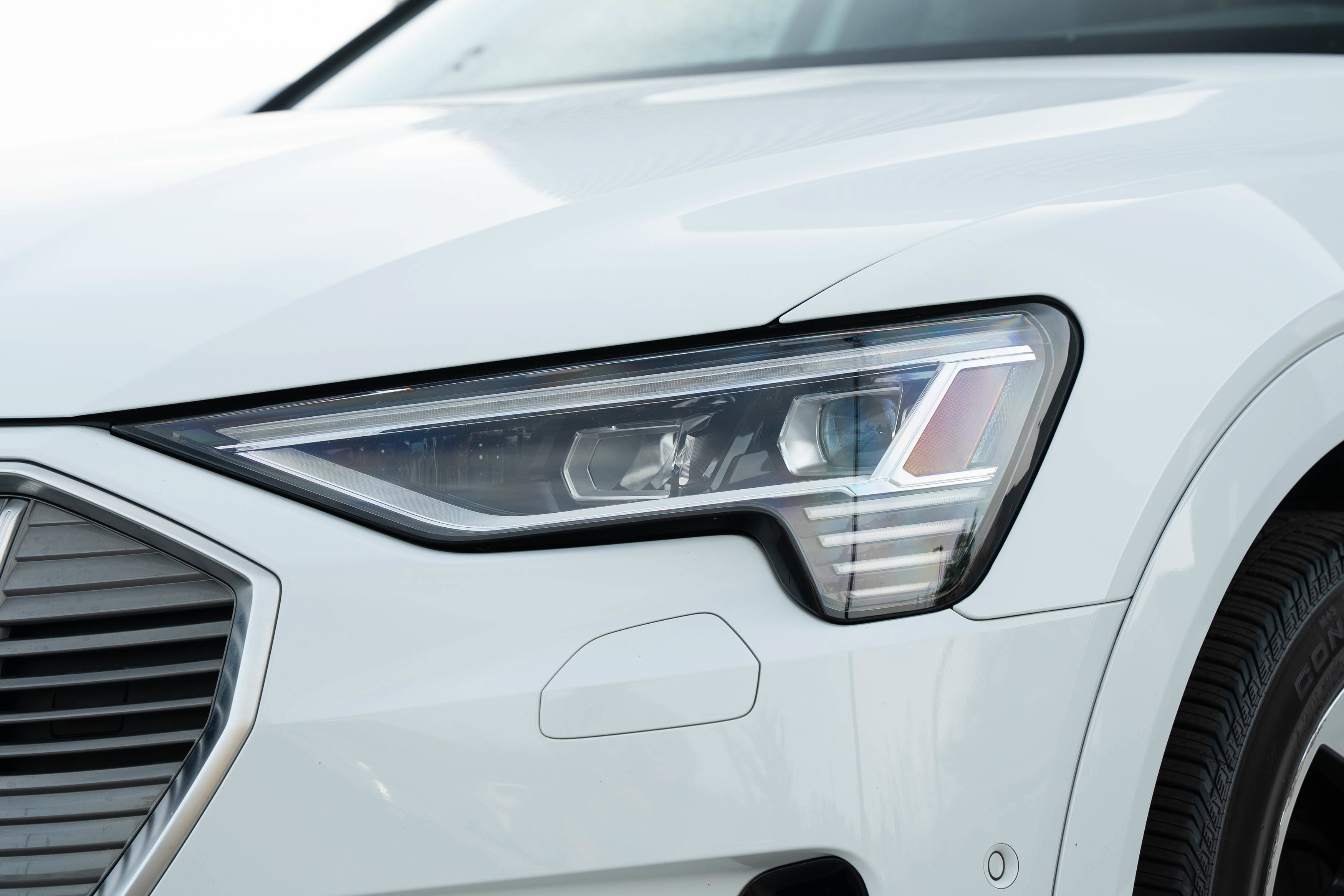 Certified 2023 Audi e-tron Premium Plus w/ Premium Plus Package AWD/4WD image 36