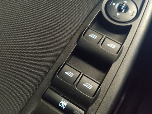 Used 2018 Ford Focus SE image 27