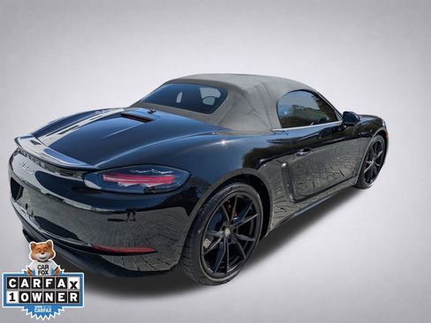 Used 2025 Porsche 718 Boxster RWD image 3