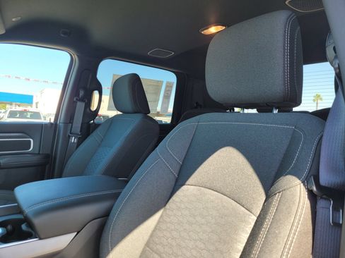 New 2026 RAM 2500 Big Horn AWD/4WD image 12