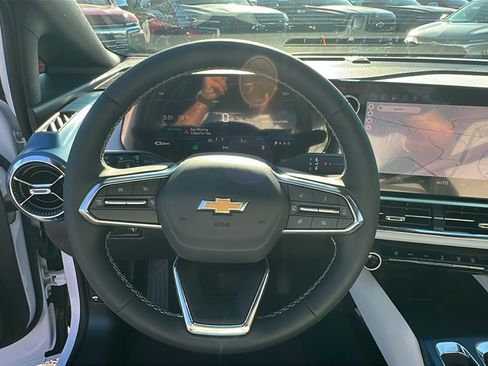 New 2026 Chevrolet Equinox EV LT image 19