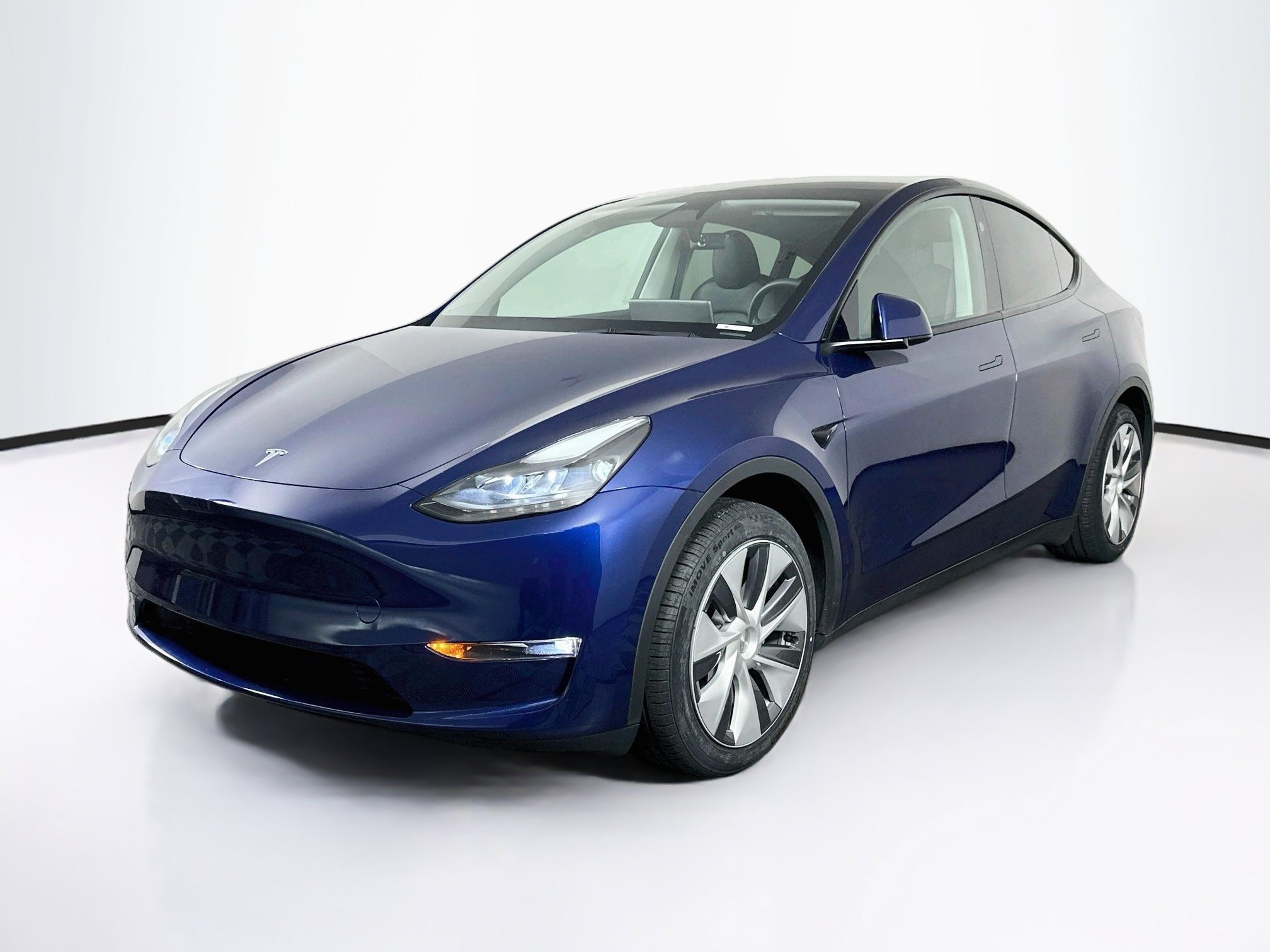 Used 2023 Tesla Model Y Long Range AWD/4WD image 3