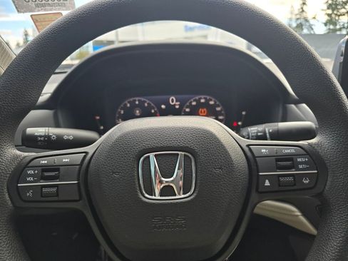 Certified 2023 Honda Accord EX image 25