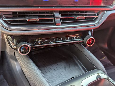 Used 2024 Chevrolet Equinox EV RS image 32