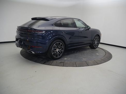 New 2026 Porsche Cayenne Coupe AWD/4WD image 7