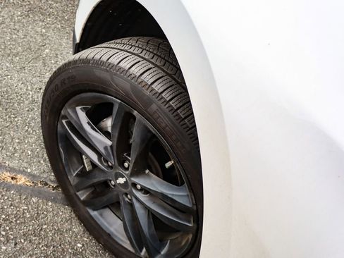 Used 2021 Chevrolet Equinox LT image 44