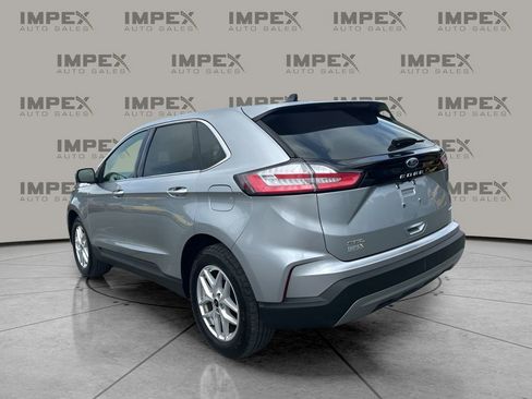 Used 2024 Ford Edge SEL image 3