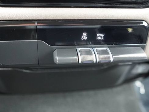 Used 2020 RAM 1500 Laramie AWD/4WD image 30