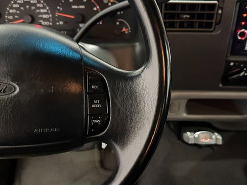 Used 2002 Ford F250 XLT image 21