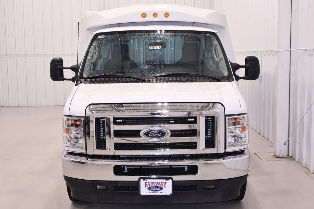 Certified 2024 Ford E-350 and Econoline 350 Super Duty w/ Power Windows & Locks Group RWD image 5