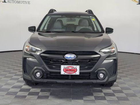 Used 2023 Subaru Outback Premium AWD/4WD image 3