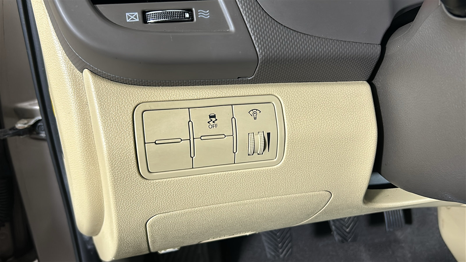 Used 2013 Hyundai Accent GLS FWD image 24