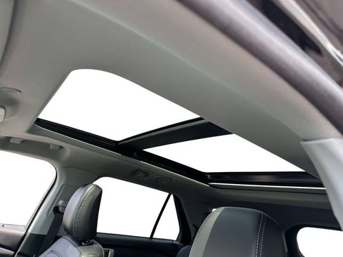 Certified 2024 Ford Explorer XLT w/ Equipment Group 202A AWD/4WD image 11