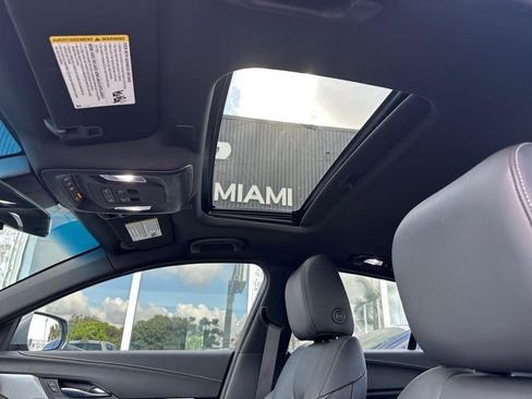 Used 2022 Cadillac CT4 Luxury w/ LPO, Exterior Accent Package RWD image 12