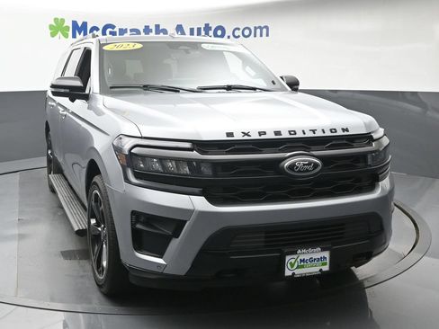 Used 2023 Ford Expedition Limited AWD/4WD image 5