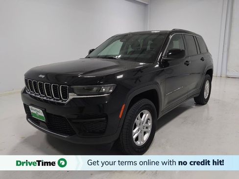 Used 2023 Jeep Grand Cherokee Laredo AWD/4WD image 1