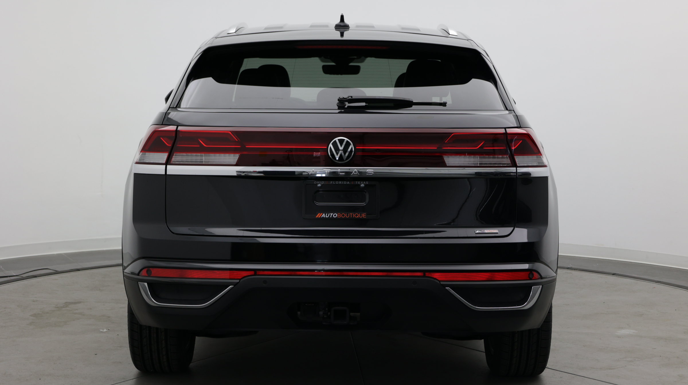 Used 2024 Volkswagen Atlas Cross Sport SE w/ Black Wheel Package FWD image 6