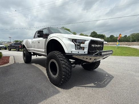 Used 2022 Ford F250 Lariat w/ Lariat Ultimate Package AWD/4WD image 78