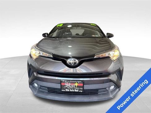 Used 2018 Toyota C-HR XLE FWD image 2
