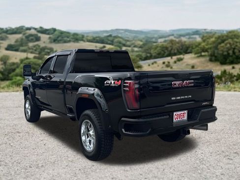 Used 2024 GMC Sierra 2500 AT4 w/ AT4 Premium Plus Package AWD/4WD image 8