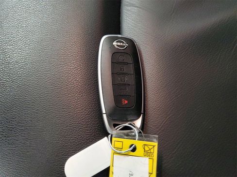 Used 2024 Nissan Pathfinder SL image 26