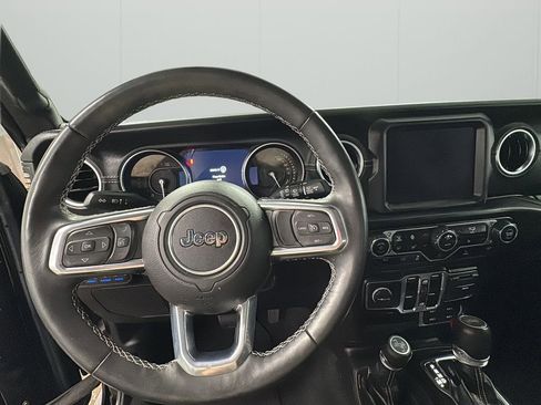 Used 2023 Jeep Wrangler Unlimited Sahara w/ Cold Weather Group image 9