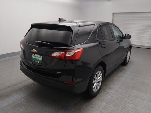 Used 2021 Chevrolet Equinox LS w/ LS Convenience Package image 9