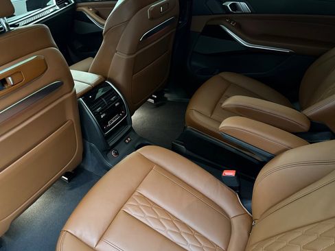 Used 2024 BMW X7 M60i w/ Executive Package AWD/4WD image 28