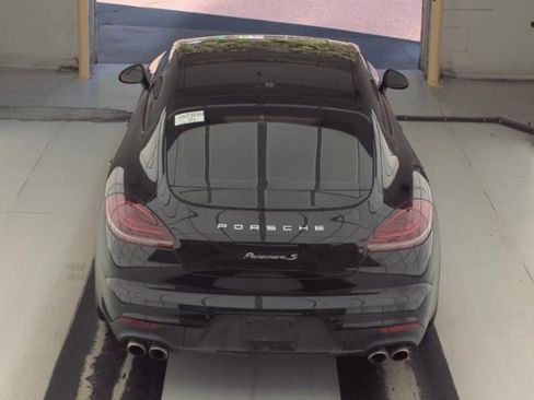 Used 2016 Porsche Panamera S RWD image 5
