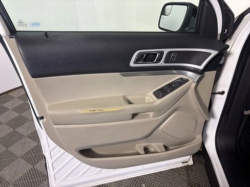 Used 2014 Ford Explorer XLT w/ Equipment Group 202A image 10