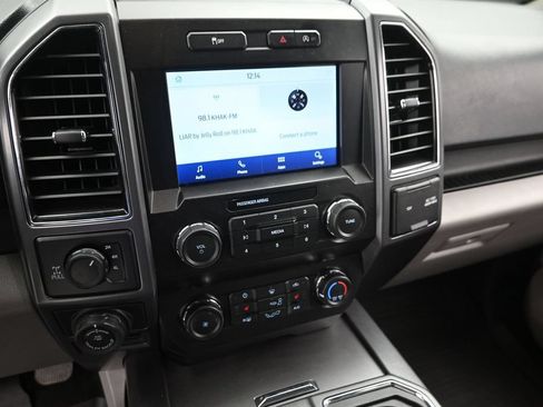 Used 2020 Ford F150 XLT w/ Equipment Group 302A Luxury AWD/4WD image 17