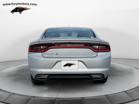 Used 2021 Dodge Charger SXT w/ Driver Convenience Group image 4