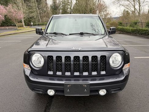 Used 2016 Jeep Patriot Sport image 2