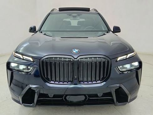 Used 2026 BMW X7 xDrive40i w/ M Sport Package AWD/4WD image 13