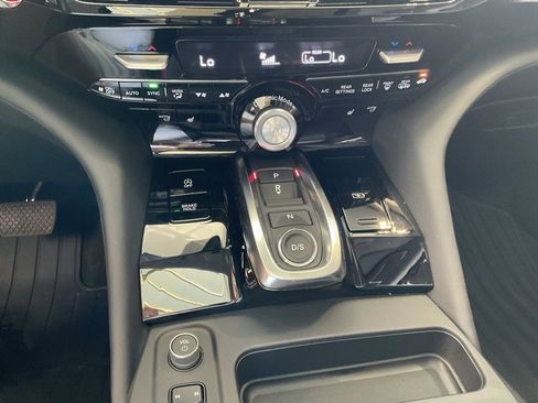 Certified 2025 Acura MDX SH-AWD image 19