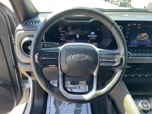 Used 2023 Chevrolet Colorado ZR2 w/ ZR2 Convenience Package III image 14