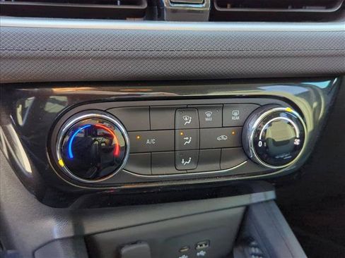 Used 2024 Chevrolet TrailBlazer LT w/ Driver Confidence Package FWD image 19