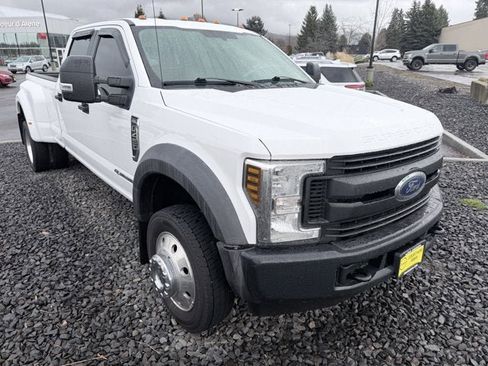 Used 2019 Ford F450 XL w/ Power Equipment Group image 3