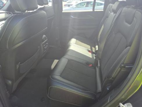 Used 2023 Jeep Grand Cherokee Altitude RWD image 18